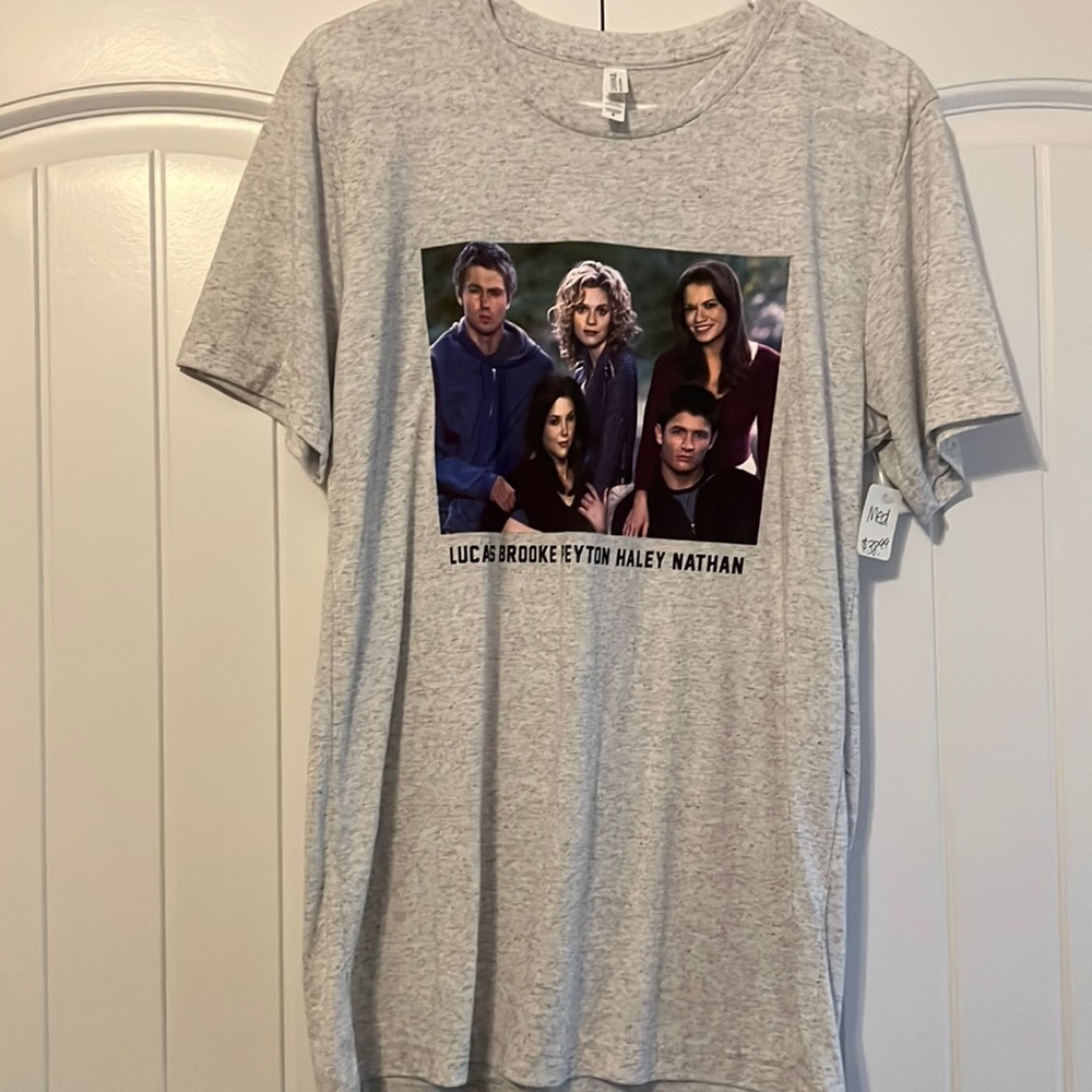 One Tree Hill tshirt size Medium new with tags